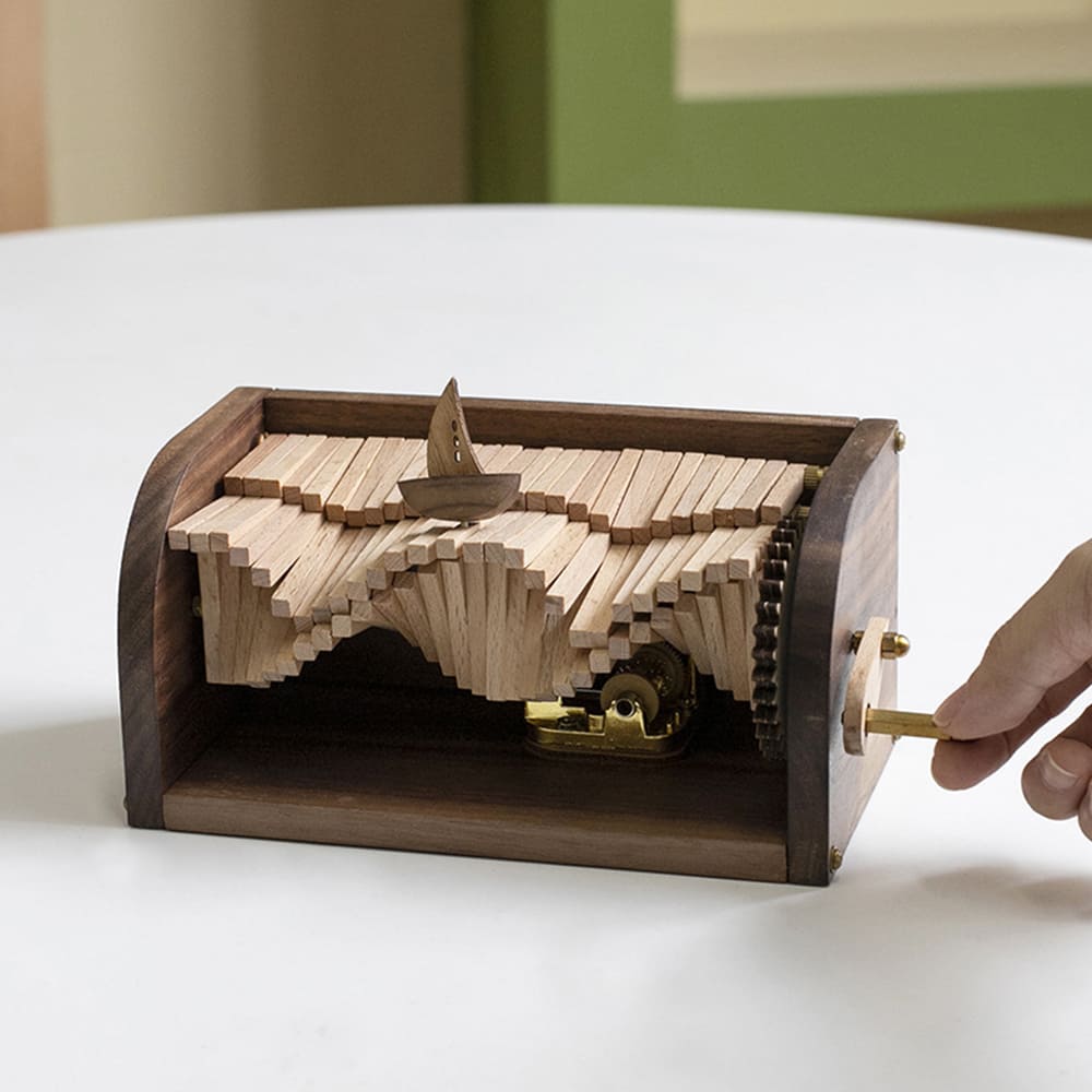 Woodenl Music Box Hand Crank Wood Vintage Classic Hand-Operated