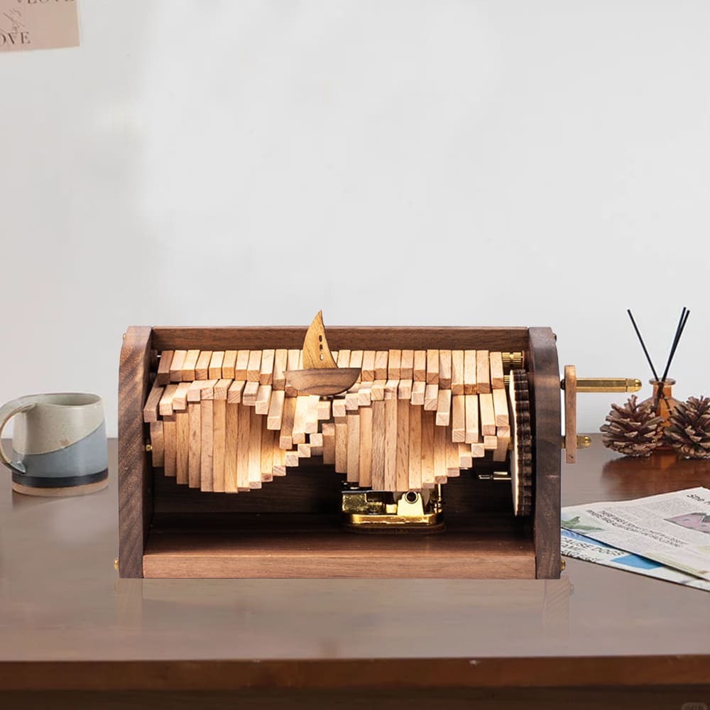 Woodenl Music Box Hand Crank Wood Vintage Classic Hand-Operated